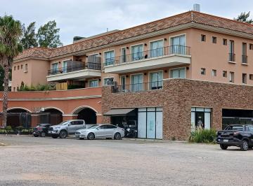 Garage · 12m² · 1 Cochera · Venta o Alquiler Temporario de Cochera Cubierta en Pueblo Caamaño, Pilar