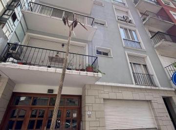Edificio · 84m² · Venta 3 Amb. mas Dep de Servicios. zona Centro