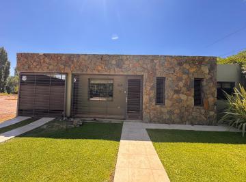 Casa de 7 ambientes, Chacras de Coria · Hermosa Casa en Chacras de Coria