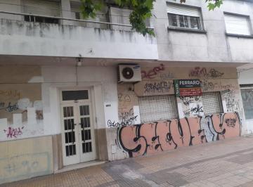 Departamento de 3 ambientes, Almirante Brown · Departamento Tres Ambientes Pb con Patio - Burzaco Frente a La Estacion