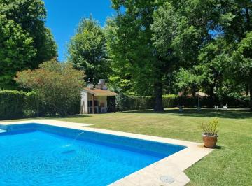 Quinta vacacional · 120m² · 5 Ambientes · Quinta en Tortuguitas