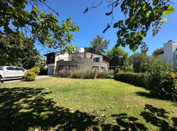 INB-INB-3574_2 · Casa 3 Dorm.. | Calle 63 2289