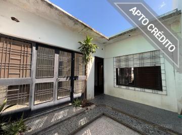 Casa · 90m² · 3 Ambientes · Casa en Lote Propio Al Fondo con Entrada Independiente