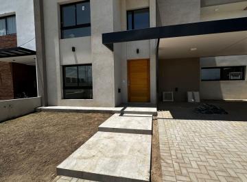 Foto · Espectacular Casa en Rincones de Manantiales