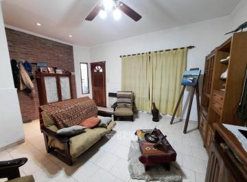 Casa · 515m² · 4 Ambientes · Casa en Lote de 10x51.50 m en Eva Peron Al 2700 - Garage P/2 Autos Espect Jdin Gran Qcho C/parr