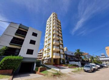 Departamento de 2 ambientes, Villa Gesell · Amplio Departamento a 1 Cuadra del Mar Zona Norte
