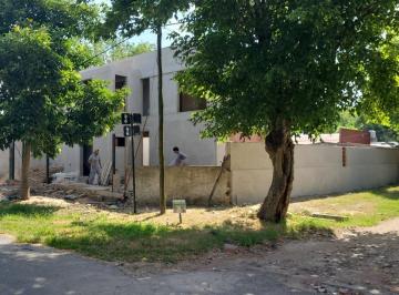 Casa de 5 ambientes, La Plata · Cantisano Propiedades Vende Casa a Estrenar en Esquina 479 y 19!