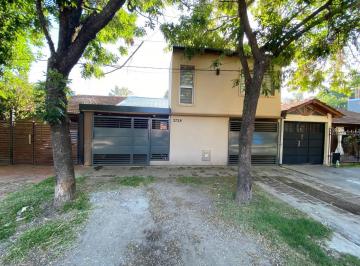 Casa · 180m² · 8 Ambientes · 2 Cocheras · Casa en Granadero Baigorria Apta Credito