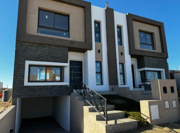 Foto · Duplex en Rincones de Manantiales.