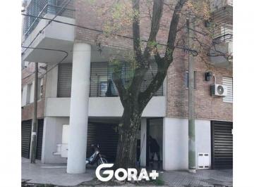 Departamento · 70m² · 4 Ambientes · Departamento de 3 Dorm. por Escalera a La Venta, Laprida 3900