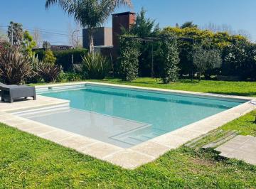 Casa · 80m² · 4 Ambientes · 2 Cocheras · Casa en Venta, 2 Dorm. en Hostal del Sol