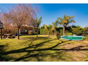 Casa · 121m² · 5 Ambientes · 2 Cocheras · Casa en Venta 3 Dorm. en Funes Town