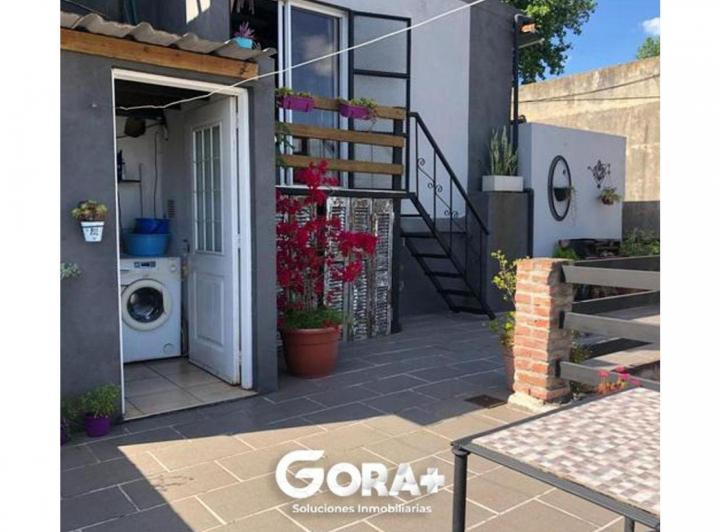 Casa · 80m² · 4 Ambientes · 1 Cochera