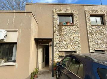 Departamento · 73m² · 3 Ambientes · 1 Cochera · PH 3 Amb. en Barrio Manzanares Chico - Pilar