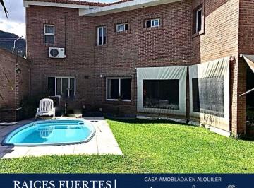 Casa · 4 Dormitorios · Casa - Bo. Tres Cerritos