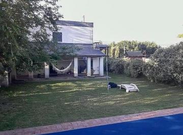 Casa · 80m² · 5 Ambientes · Casa o Terreno en La Zona Más Comercial de Funes