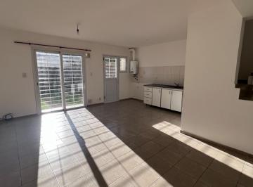 PH · 145m² · 4 Ambientes · 1 Cochera · Duplex en Alquiler 3 Dorm. Zona Sur