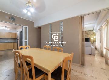Casa · 187m² · 8 Ambientes · 1 Cochera · Casa en Fomento 9 de Julio
