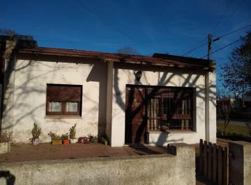 Casa de 4 ambientes, Punta Indio · Casa en Calle 22 y 33 de Verónica, Punta Indio.