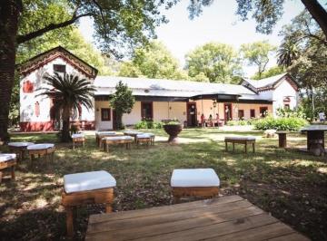 Casa · 700m² · 5 Ambientes · 3 Cocheras · Casa Antigua con Increíble Parque en Venta en Escobar!