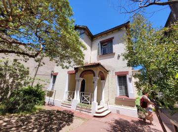 Casa de 9 ambientes, Lomas de Zamora · Gran Casona Inglesa - Uso Comercial - Excelente Ubicacion
