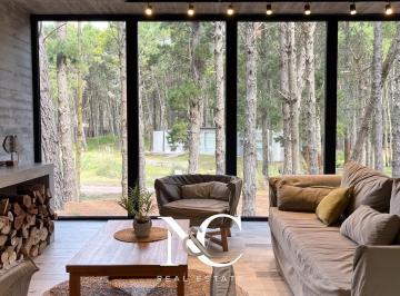 Casa · 215m² · 6 Ambientes · 2 Cocheras · Casa en Alquiler en Costa Esmeralda, en El Bosque
