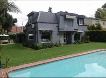 Casa · 300m² · 5 Ambientes · 2 Cocheras · Casa en Venta en Olivos Golf Club