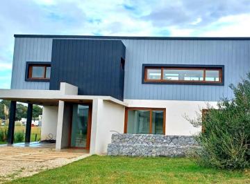 Casa de 6 ambientes, Costa Esmeralda · Ecuestre 319 - a Estrenar! 5 Dorm. Sobre La Cancha de Polo!