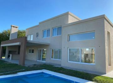 LHP-LHP-2826_2 · Casa en Alquiler con Muebles - 4 Dorm. - San Matias