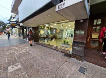Local comercial · 225m² · Local en Venta en Lanús Este, Lanús, G. B. a. Zona Sur