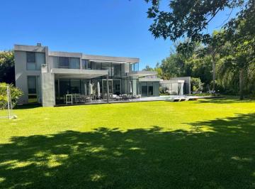 Casa · 370m² · 4 Ambientes · Casa en Venta y Alquiler Temporario en Santa Maria de Tigre