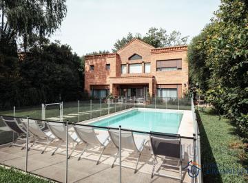 Casa · 264m² · 3 Dormitorios · 2 Cocheras · Impecable Casa en Venta en Olivos Golf Club