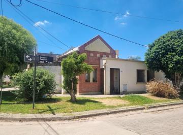 Casa de 5 ambientes, Ciudad de Santa Fe · Casa en Venta. de Tres Dorm., Cochera y Patio Seco Zona Blas Parera 8100