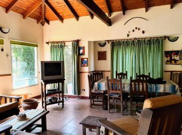 Casa · 130m² · 4 Ambientes · 3 Cocheras · Casa Country Club Las Lajas en Gral. Rodriguez.