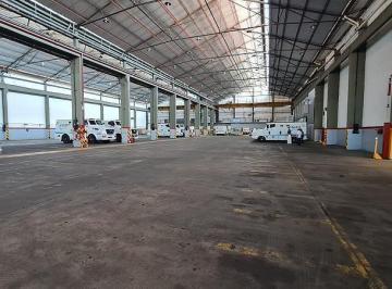 Depósito · 8900m² · Deposito Impecable de 8.900 m² en Planta Alt Techos 11 m Red por Hidrantes Playa de Maniobras