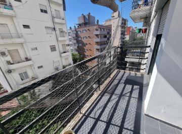 Departamento · 82m² · 5 Ambientes · Venta - 3 Dorm. Centrico