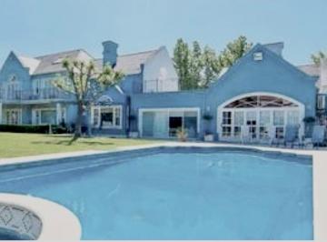 Casa · 640m² · 7 Ambientes · 4 Cocheras · Casa en Venta El Establo - Cuan Propiedades