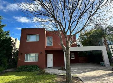 Casa · 140m² · 4 Ambientes · Casa en Los Robles, La Cañada de Pilar