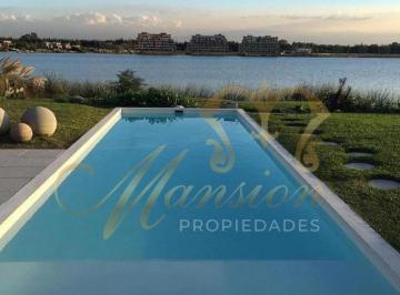 Casa · 250m² · 5 Ambientes · 2 Cocheras · Alquiler Anual Casa Amoblada a La Laguna en Santa Clara Villanueva Tigre