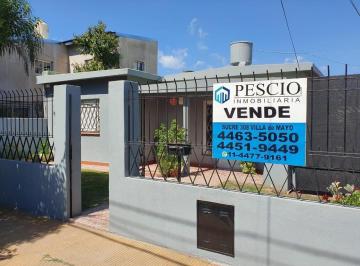 Casa · 70m² · 3 Ambientes · Casa en Venta de 3 Ambientes con Pileta en Villa De, mayo