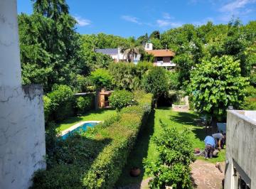 Casa · 354m² · 5 Ambientes · 2 Cocheras · Casa en Venta en Vicente Lopez, Residencial, Buen Lote, Ideal Actualizar