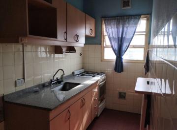 Departamento de 2 ambientes, Avellaneda · Departamento de 2 Ambientes C/ Cochera y Apto Profesional (Av Mitre 5840)