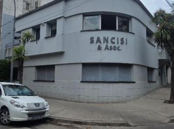 Edificio · 278m² · 8 Ambientes · Venta Edificio de Oficinas Zona Centro