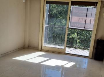 Departamento de 3 ambientes, Flores · Venta - Departamento Al Frente - 3 Ambientes - Flores