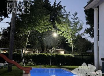 Casa · 900m² · 8 Ambientes · 4 Cocheras · Casa en Venta en El Casco Country Club