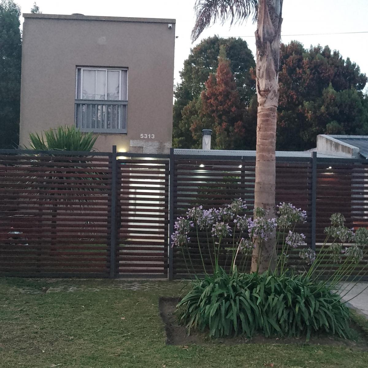 Casa 3 amb, 242m² con cochera y quincho — Parque Peña