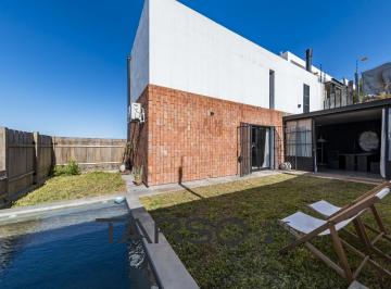 Casa · 160m² · 5 Ambientes · 2 Cocheras · Apta Credito - Casa Tipo Duplex en Housing - Cuesta Colorada