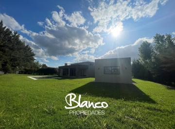 Casa · 185m² · 5 Ambientes · 1 Cochera · Casa en Alquiler en San Matias, Escobar, G. B. a. Zona Norte
