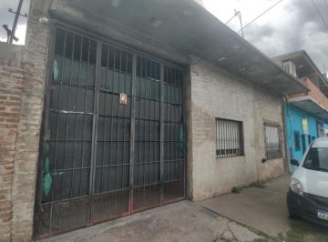 PH · 118m² · 4 Ambientes · 1 Cochera · PH en Venta en G. Catan