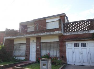 Casa de 5 ambientes, Santa Clara del Mar · Chalet a La Venta a Reciclar en Excelente Ubicacion